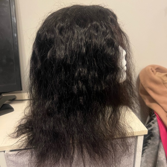 Wet & curly 12 shoulder length - Picture 2 of 3